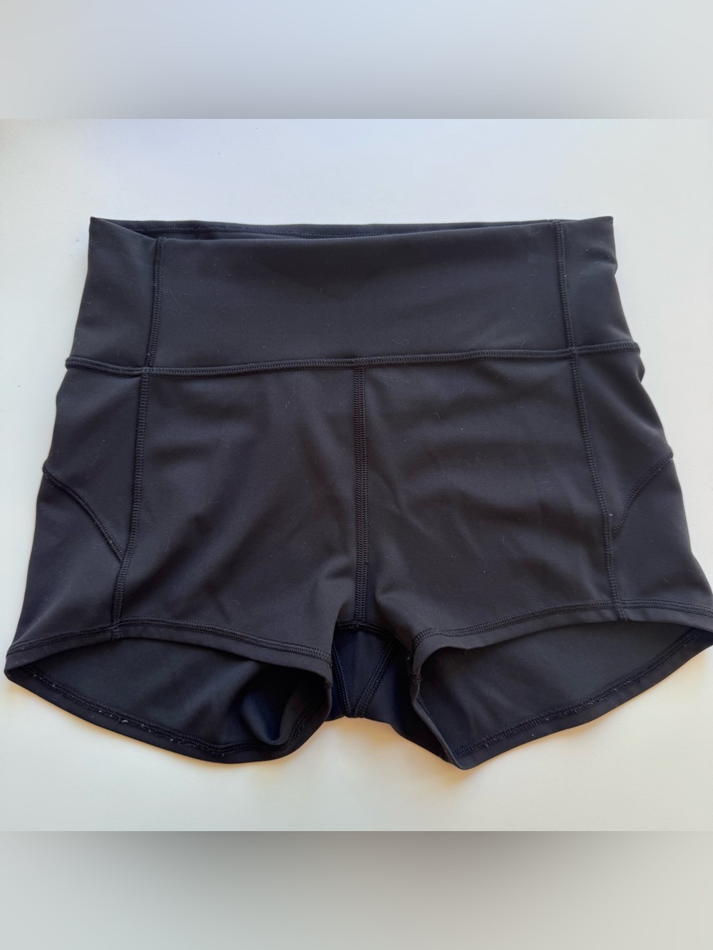 Lululemon In Movement Short - Picture 3 of 7